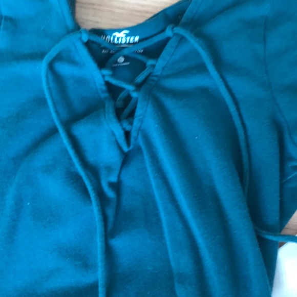 Long sleeve tight V-neck with cross BUNDLE!! - Picture 4 of 4